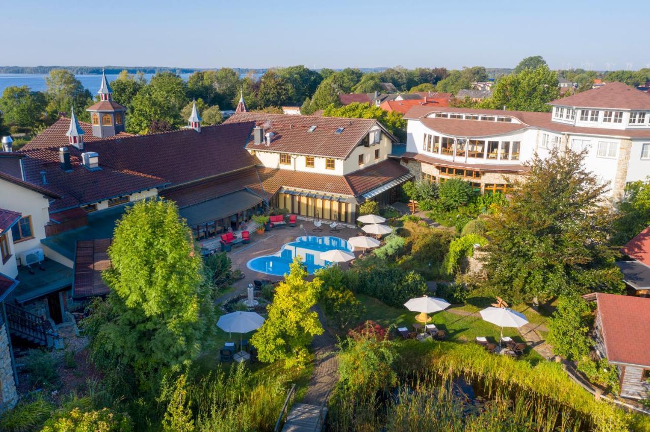 Wellnesshotel Seeschloesschen - Privat- Spa & Naturresort Senftenberg Exteriör bild