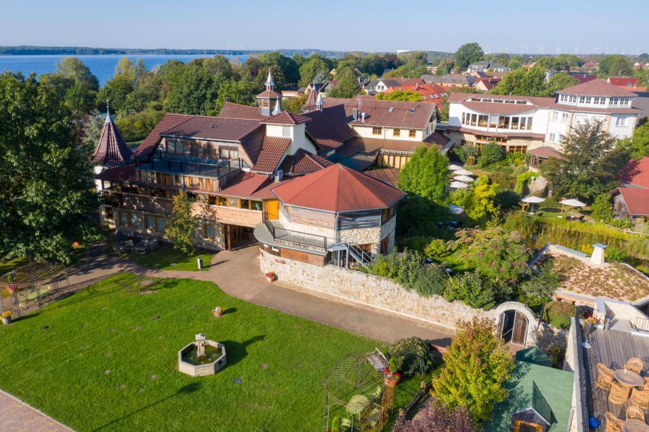 Wellnesshotel Seeschloesschen - Privat- Spa & Naturresort Senftenberg Exteriör bild