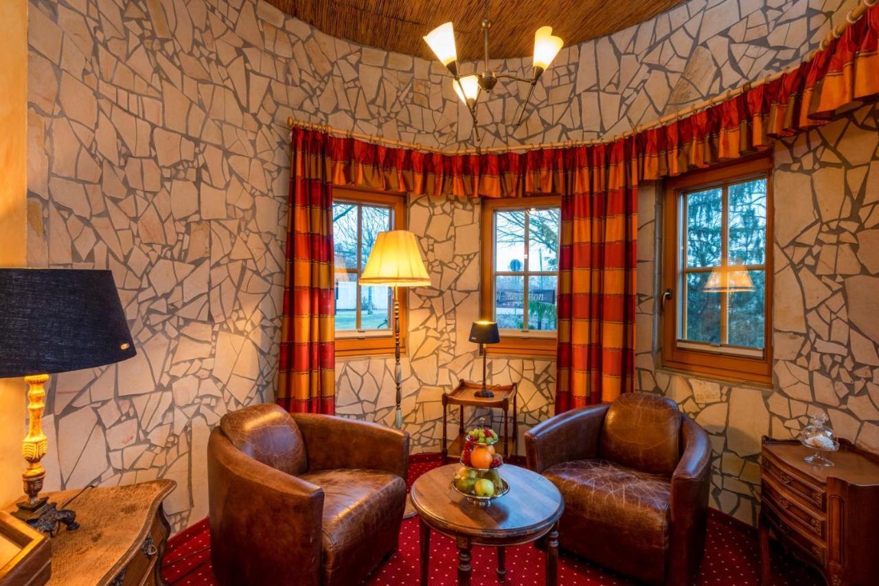 Wellnesshotel Seeschloesschen - Privat- Spa & Naturresort Senftenberg Exteriör bild